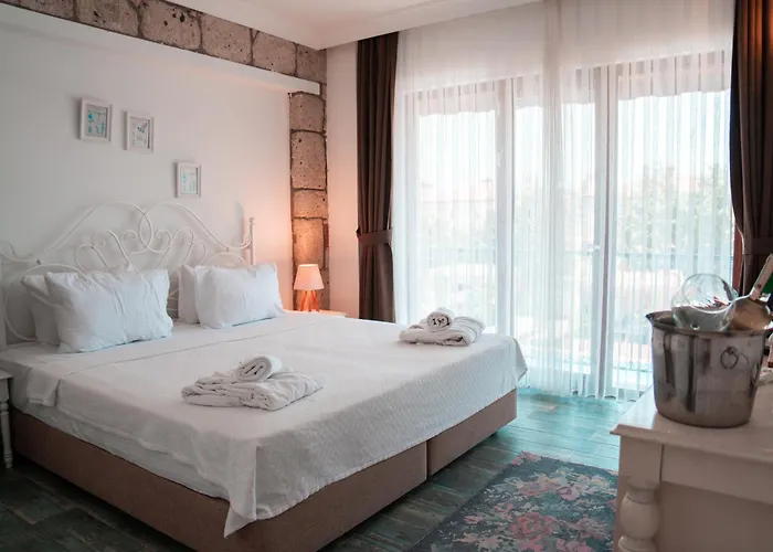 Albeon Luxury Hotel - Alacati מלון אלאקאטי