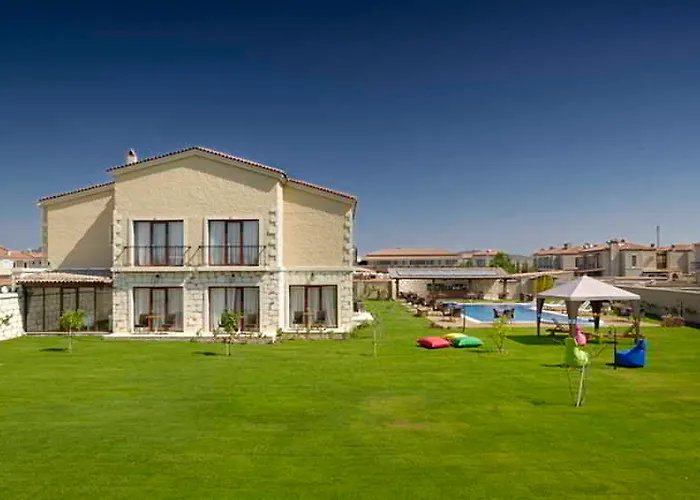 מלון Albeon Luxury Hotel - Alacati 4*