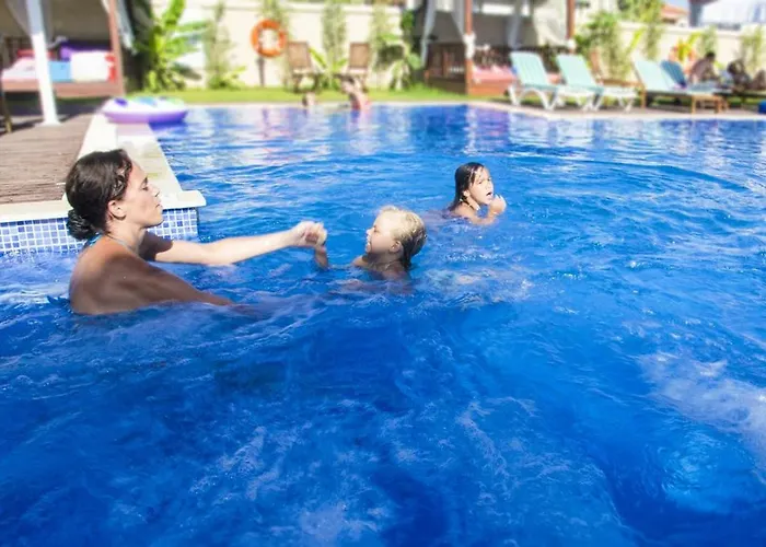 Albeon Luxury Hotel - Alacati מלון אלאקאטי